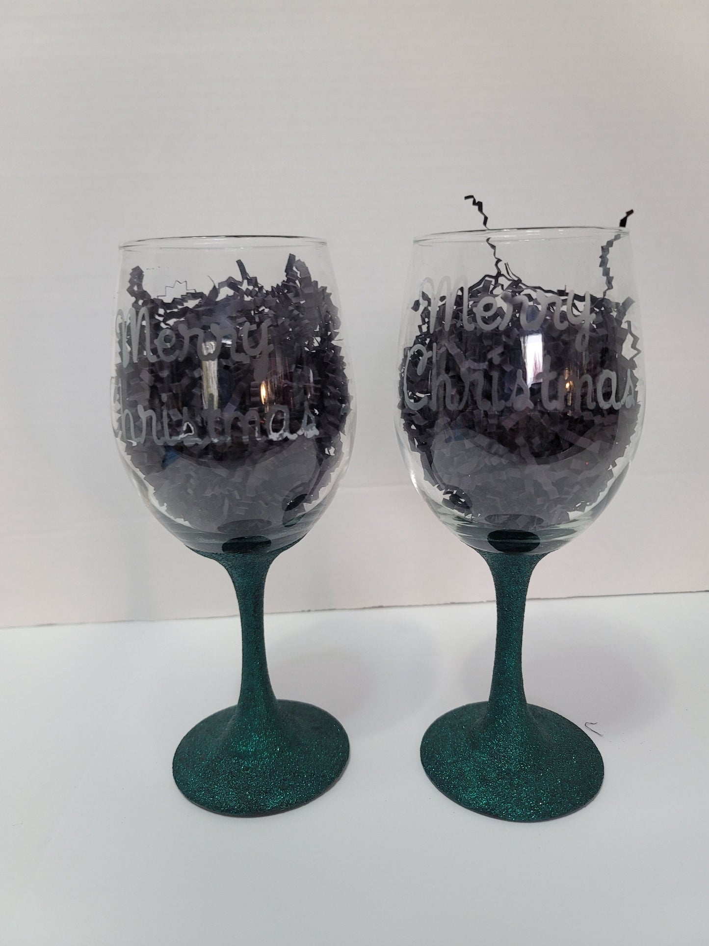 Set of 2 Dark Green Glitter Etched Wine Glasses