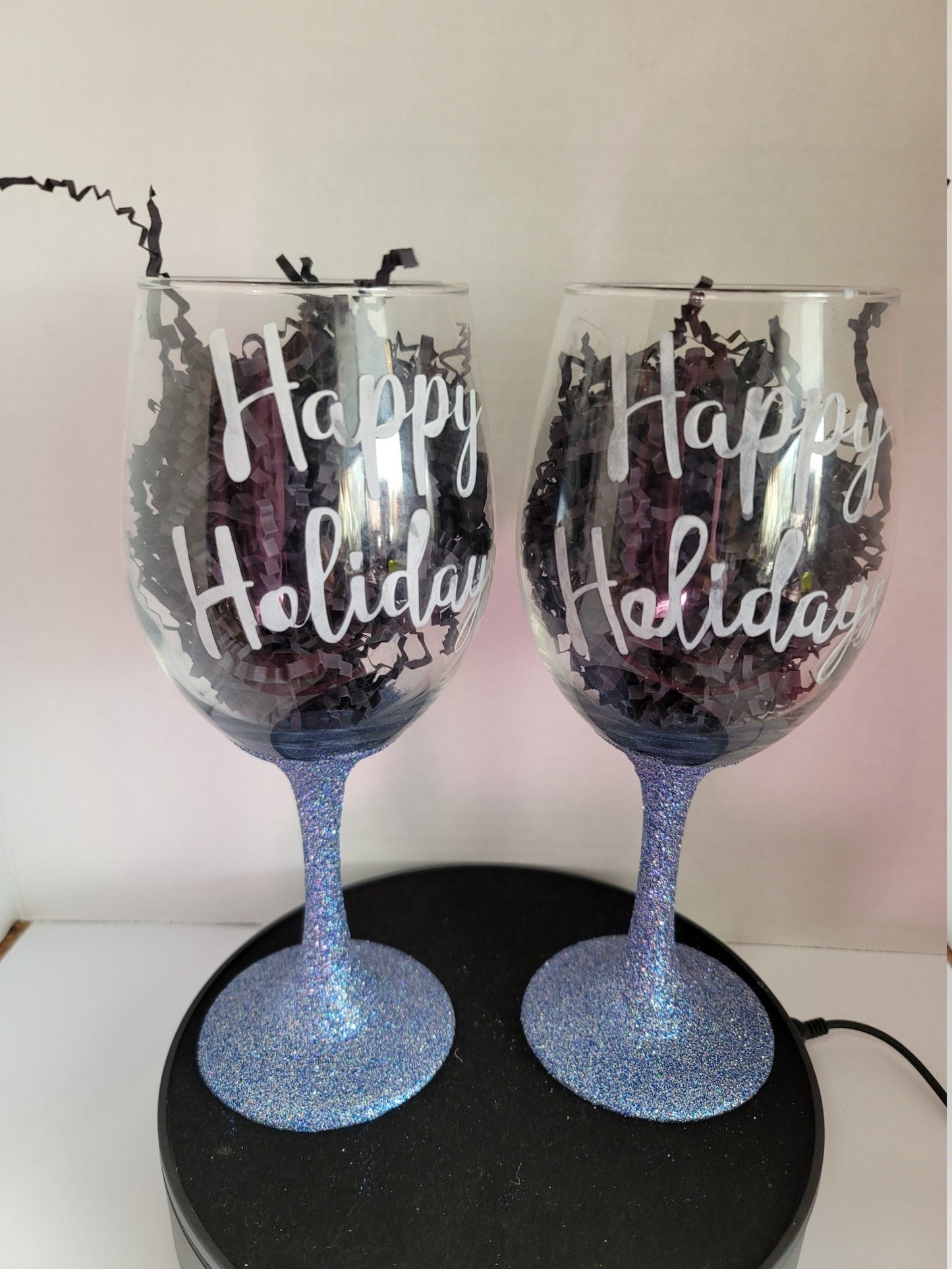 Set of 2 Etched Wine Glasses Happy Holidays